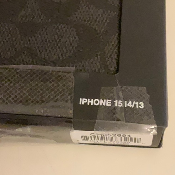 NEW COACH : iPhone 13/14/15 Case In Signature Canvas / iPhone Folio - Picture 2 of 3